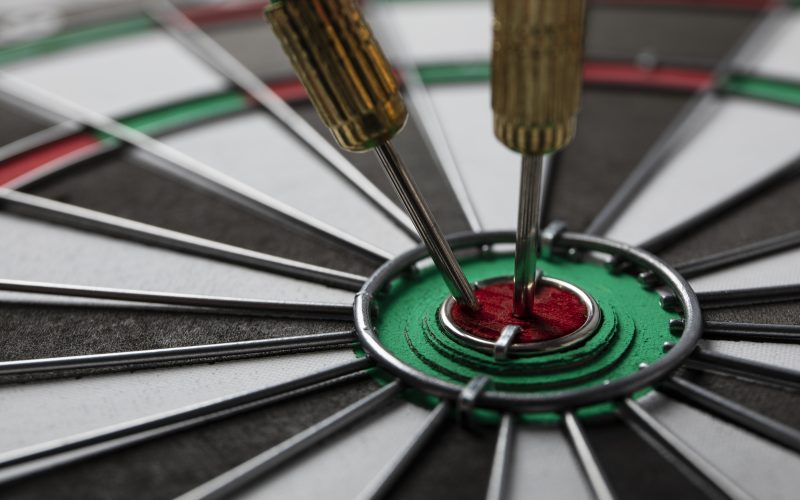 view-dartboard-with-bullseye-arrow-points